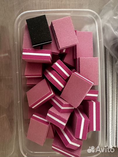 Подставка и пылесос + бафы для маникюра