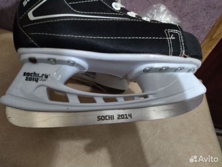 Коньки хоккейные детские