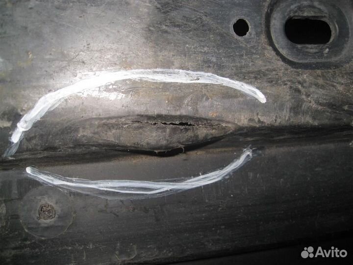 Защита днища правая Subaru Legacy/ Outback BM/B14