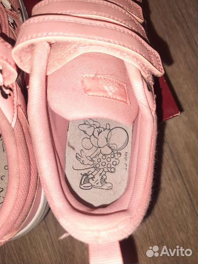 Кроссовки adidas