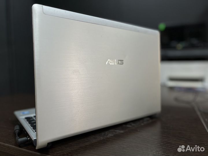 Ноутбук asus u35j