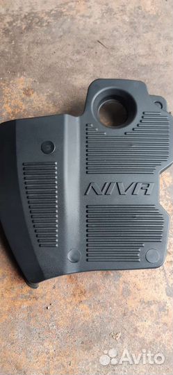 Крышка двигателя chevrolet niva декоративная