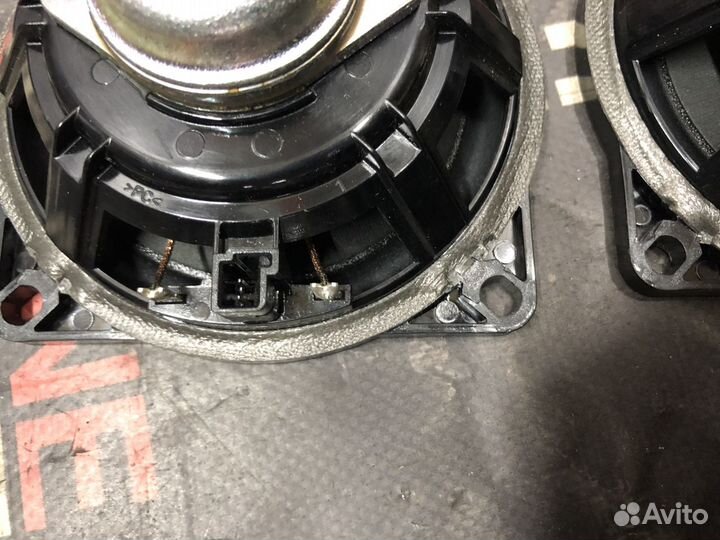 Стерео динамики задней полки BMW F10 F11 F18