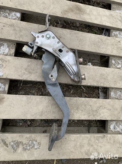 Педаль тормоза Lexus RX 300 350 03-09 гв