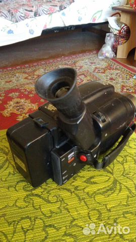 Видеокамера JVC