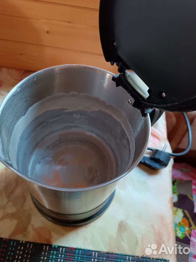 Чайники и блюдо