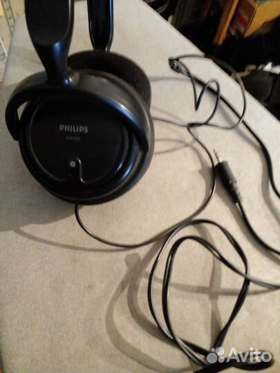 Проводные наушники philips