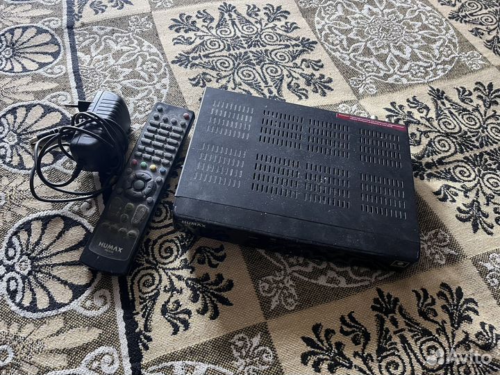 Ресивер Humax vahd-3100S