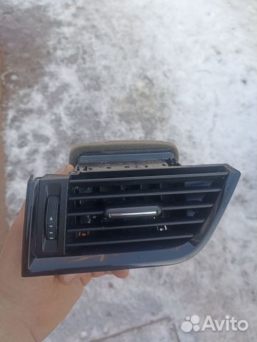 Дефлектор воздушный левый Skoda Octavia A7