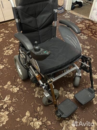 Инвалидня коляска, электро