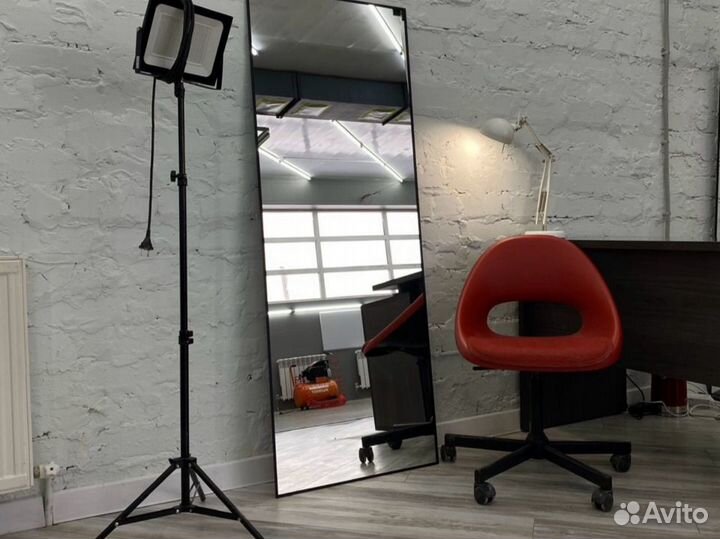 Зеркало настенное