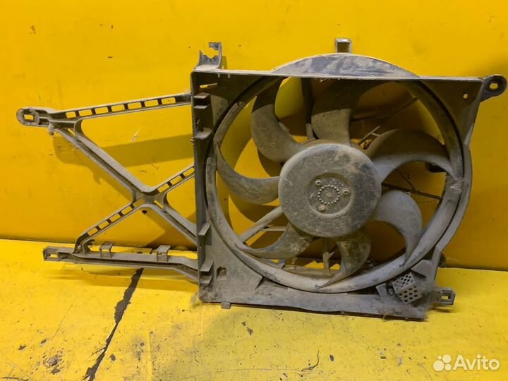 Диффузор радиатора Opel Astra H 2006-2014