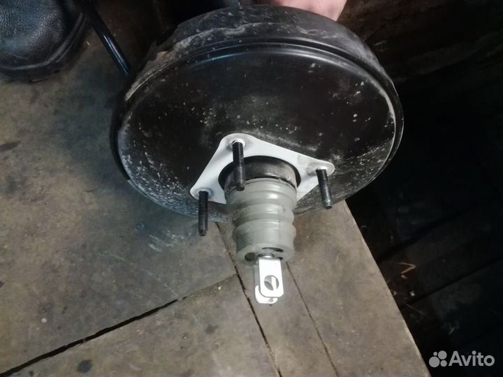 Ford Fusion Вакуумный усилитель тормозов