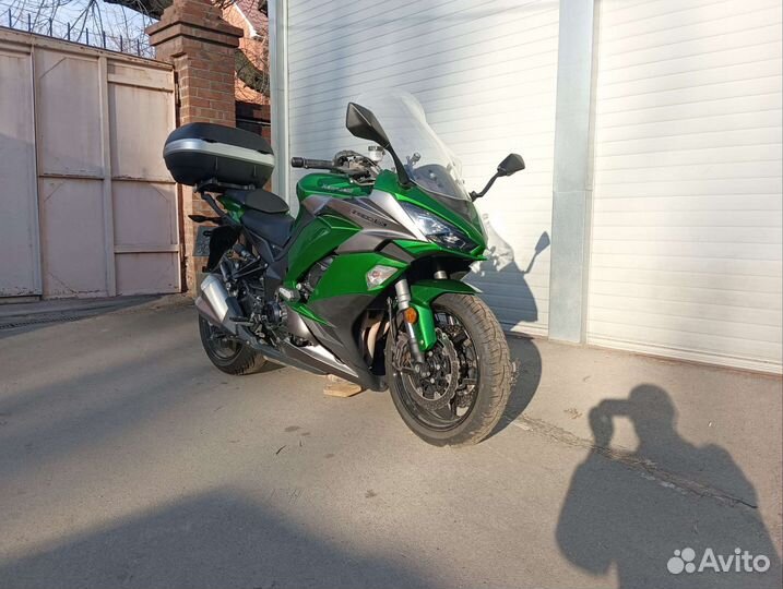 Мотоцикл kawasaki Z1000SX