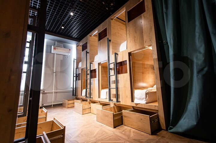 Комната 35 м², 1/4 эт.