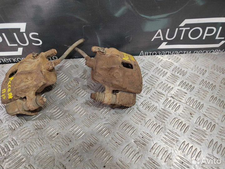 Суппорт передний левый Hyundai Accent 2 1.5