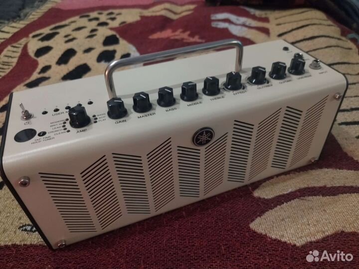 Комбоусилитель Yamaha thr10