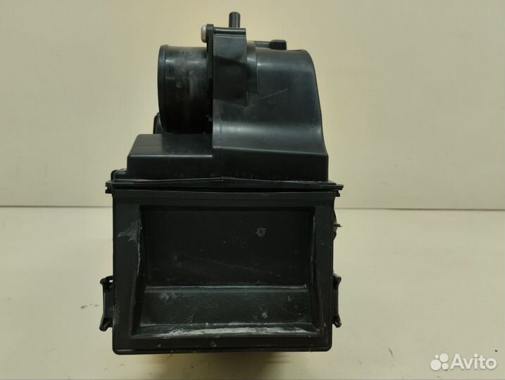 Корпус воздушного фильтра Renault Duster 2012