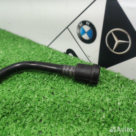 Патрубок системы охлаждения Audi Q5 FYB 2019