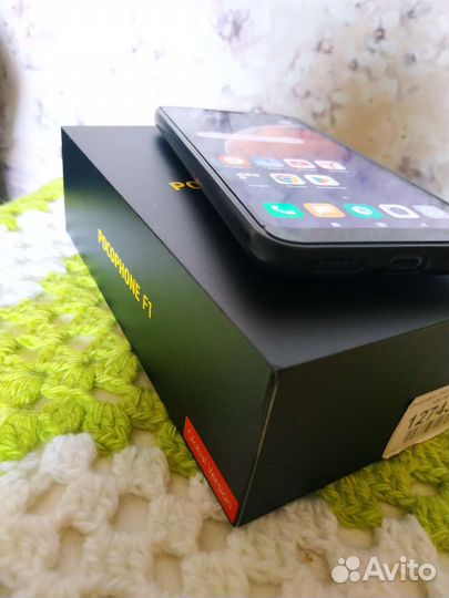 Pocophone F1 128/6