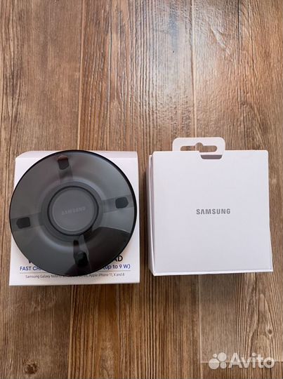 Беспроводное зарядное устройство Samsung