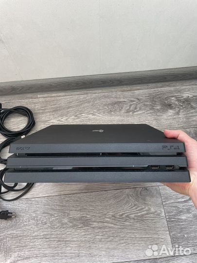 Sony playstation 4 pro 1tb 7208B