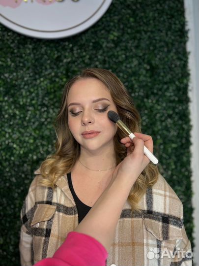 Визажист-стилист по прическам