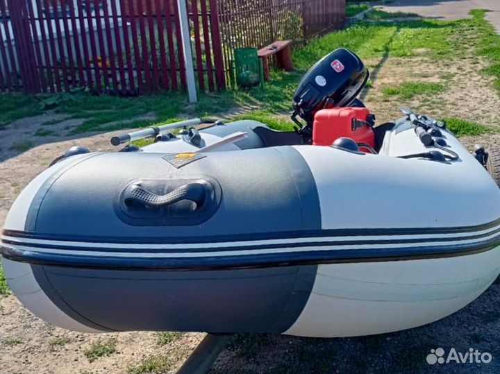 Лодка ривьера 3400