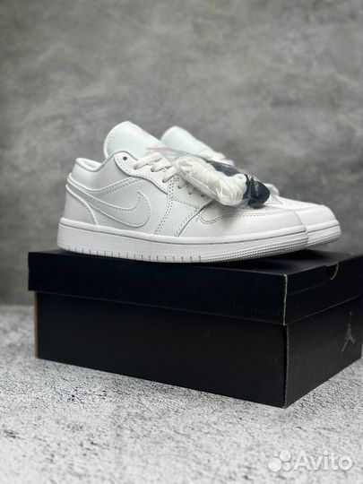 Nike Air Jordan 1 Low White