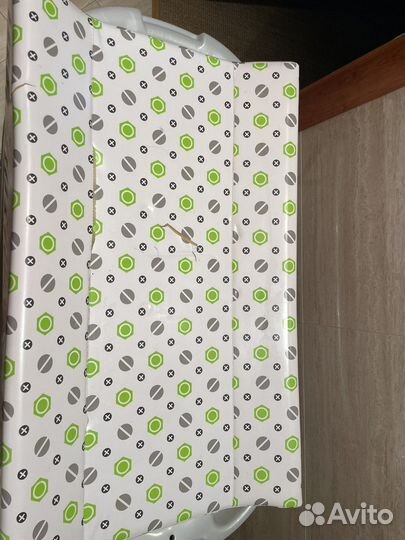 Ванночка на подставке с пеленальным столом