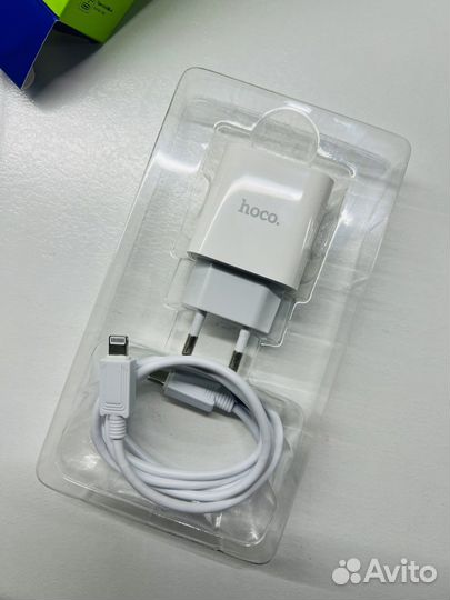 Зарядный шнур на iPhone hoco