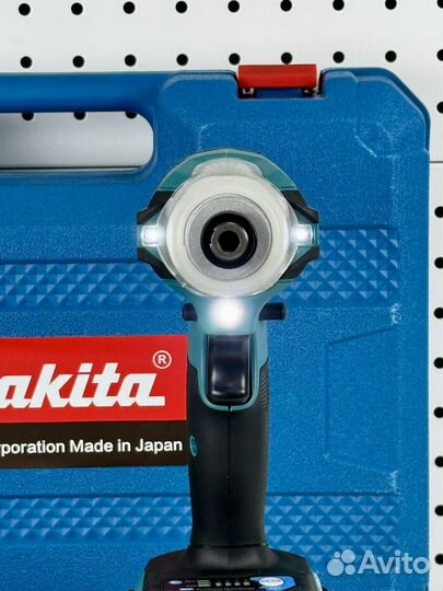 Импульсный шуруповерт Makita 220Нм