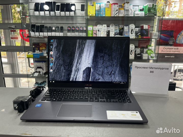 М86) Ноутбук Asus R565M