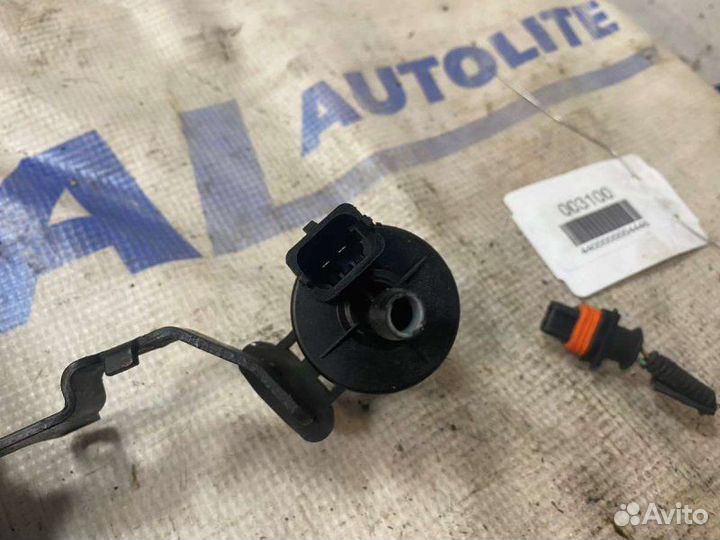 Клапан вентиляции топливного бака Ford C-Max 1 1.6