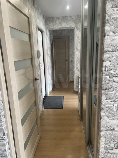 2-к. квартира, 50 м², 3/3 эт.