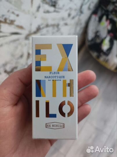 Духи молекула 02