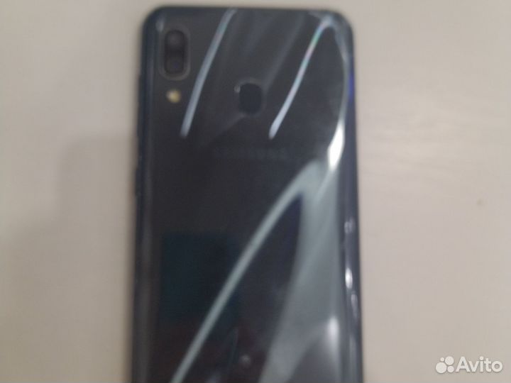 Samsung Galaxy A30, 4/64 ГБ