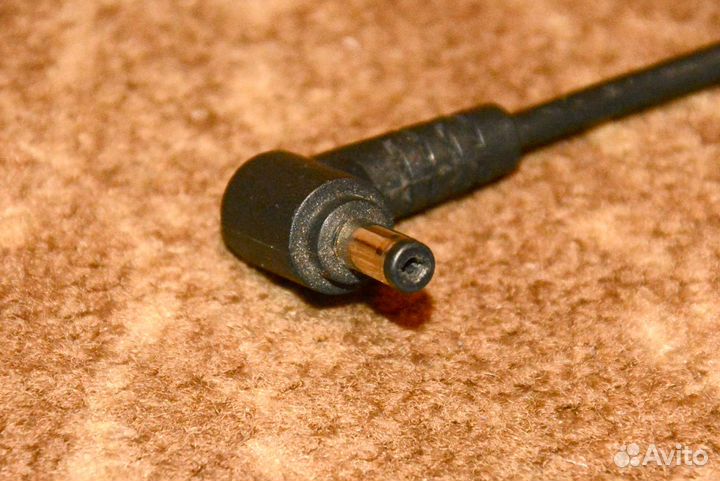 Блок питания для монитора 19v 1.58a