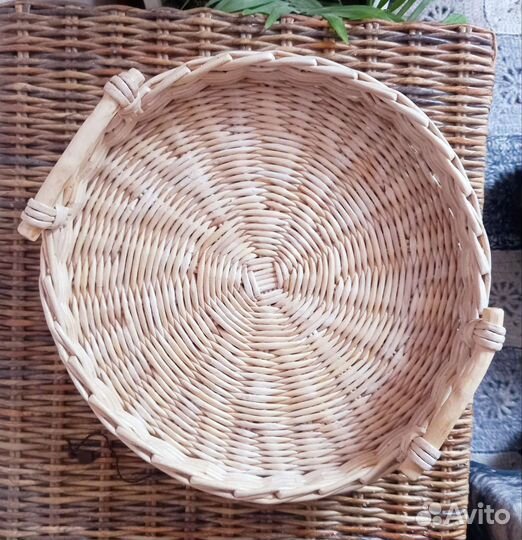 Плетеный поднос