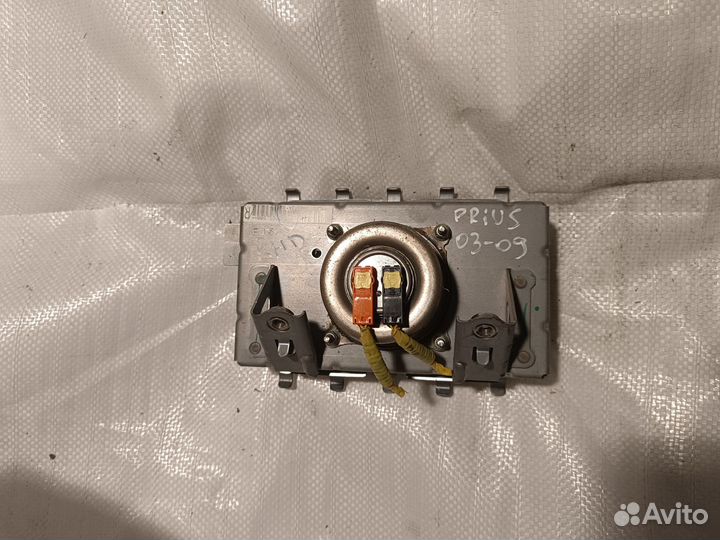 Toyota Prius Подушка безопасности в торпедо
