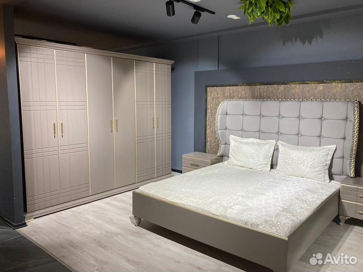 Спальный гарнитур