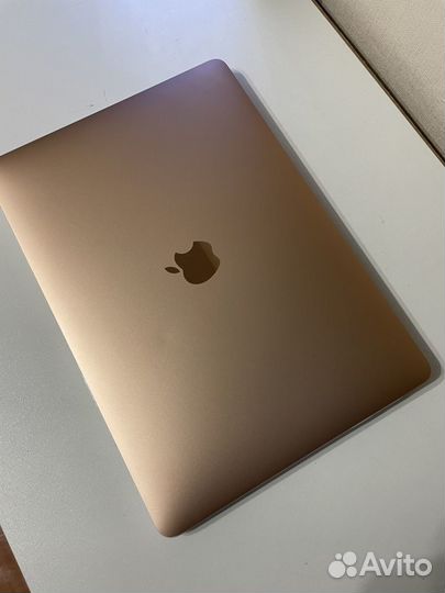 Apple macbook air 13 retina 2019 8/128 идеал