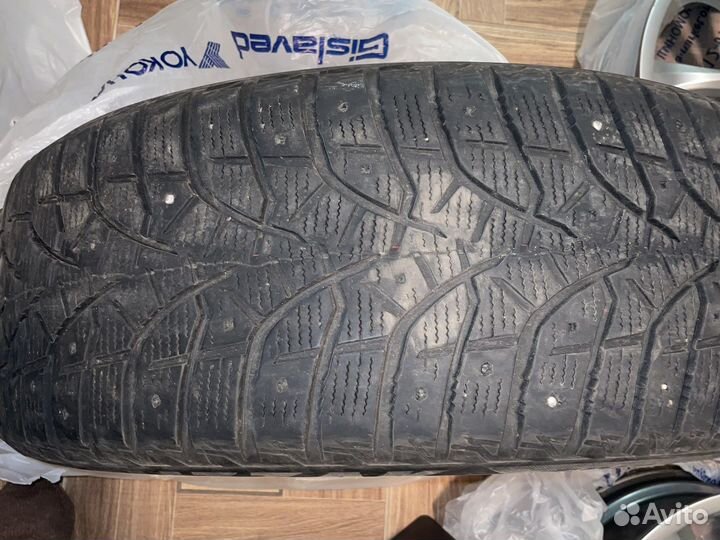 Bridgestone Blizzak Spike-02 SUV 235/55 R19 101T