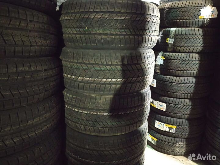 Roadmarch Winter XPro 999 295/40 R21 111H