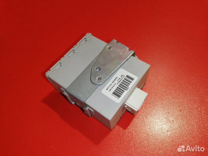 Блок управления дверьми Toyota Corolla ZZE121L