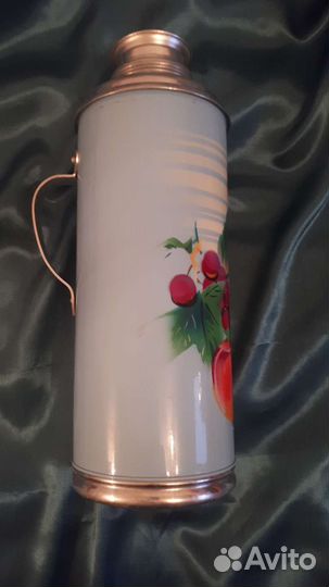 Термос большой и малый