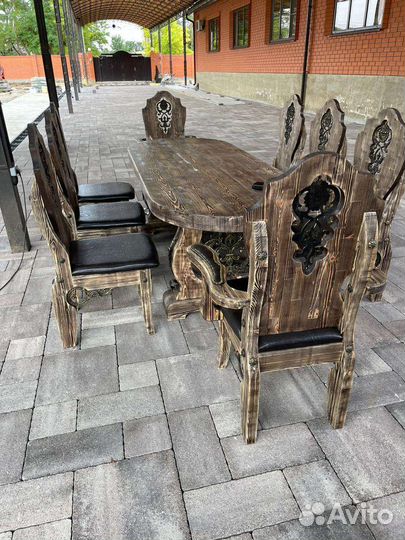 Мебель под старину с ковкой