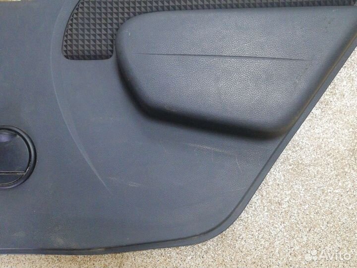 Обшивка задней правой двери renault logan 1