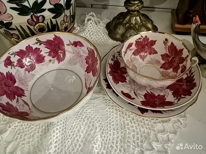 Чайная тройка Дулево Астры тюльпан на тюльпане