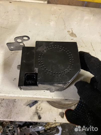 Сирена штатной сигнализации Land Rover Discovery 3